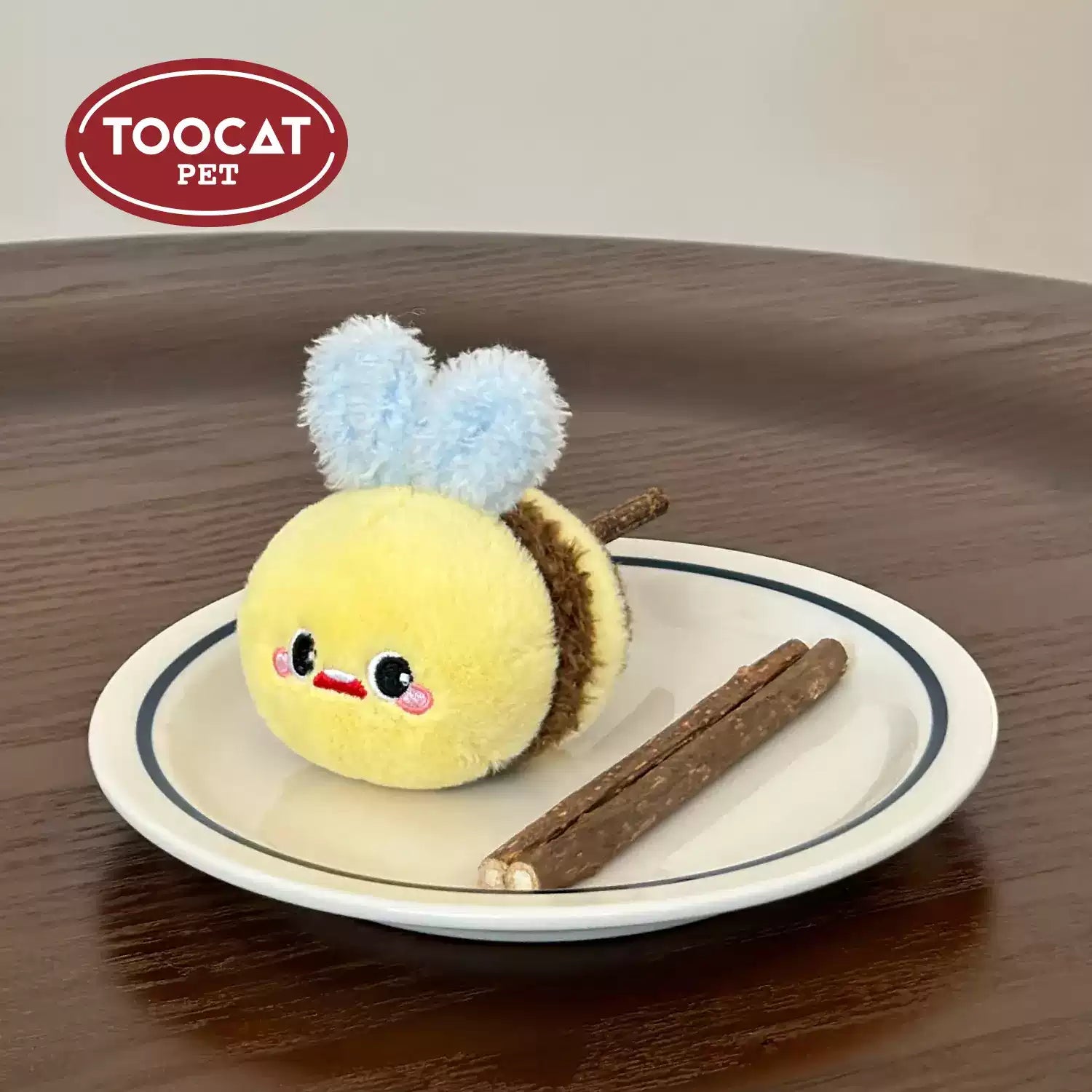 TOOCAT Bee Shaped Chewable Cat Toy with Matatbi