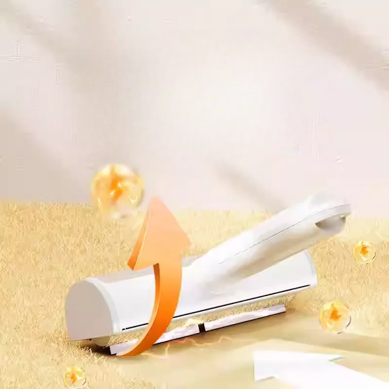 Aiwo Reusable & Foldable Pet Hair Remover Brush