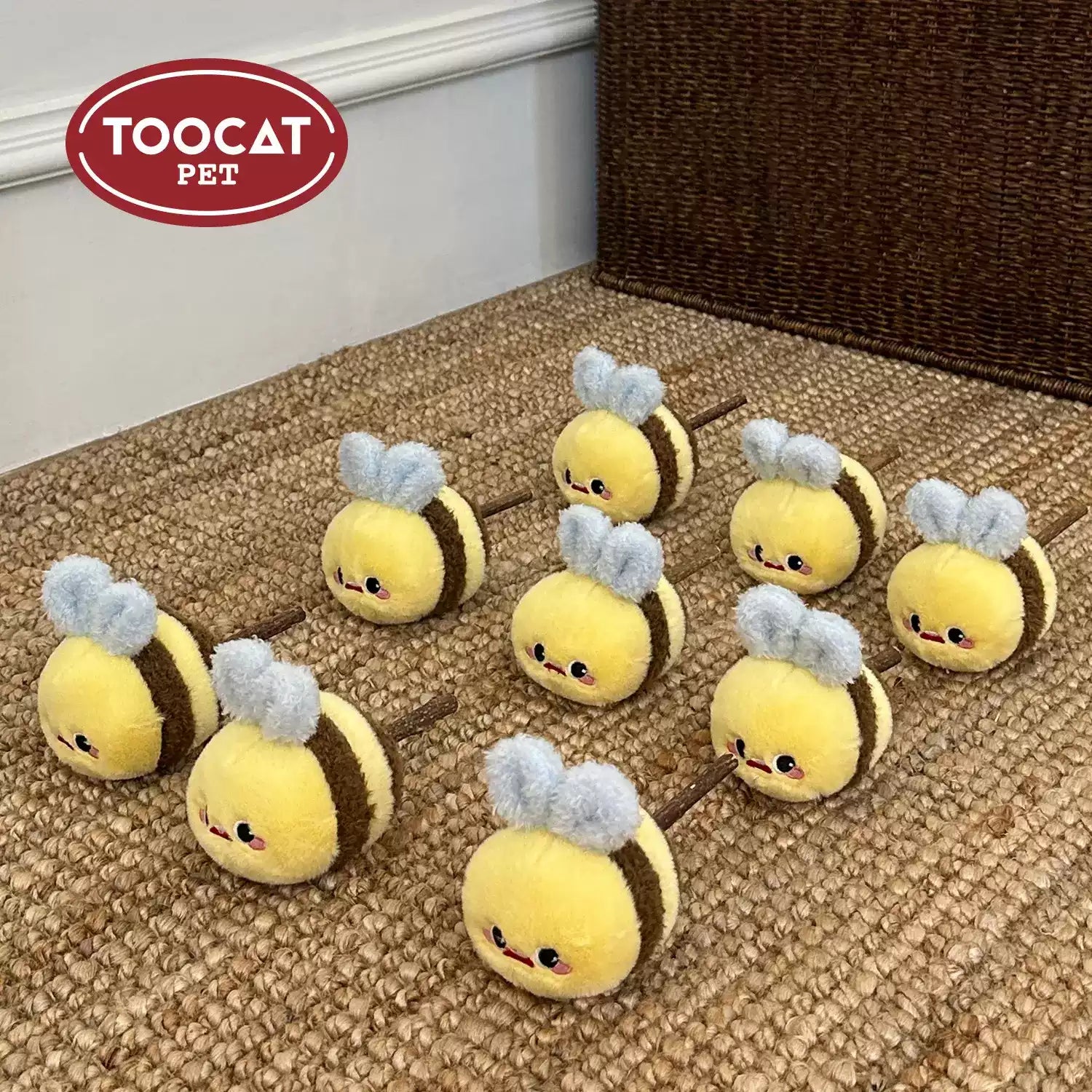 TOOCAT Bee Shaped Chewable Cat Toy with Matatbi