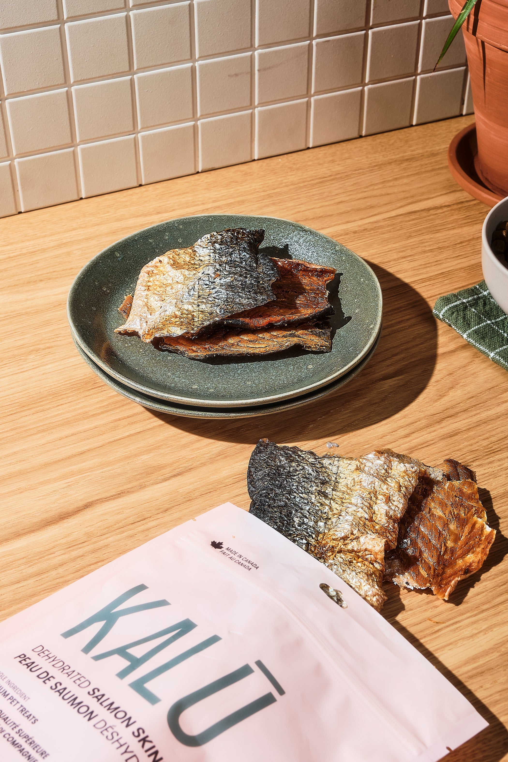 KALU Dehydrated Salmon Skins For Dog & Cat